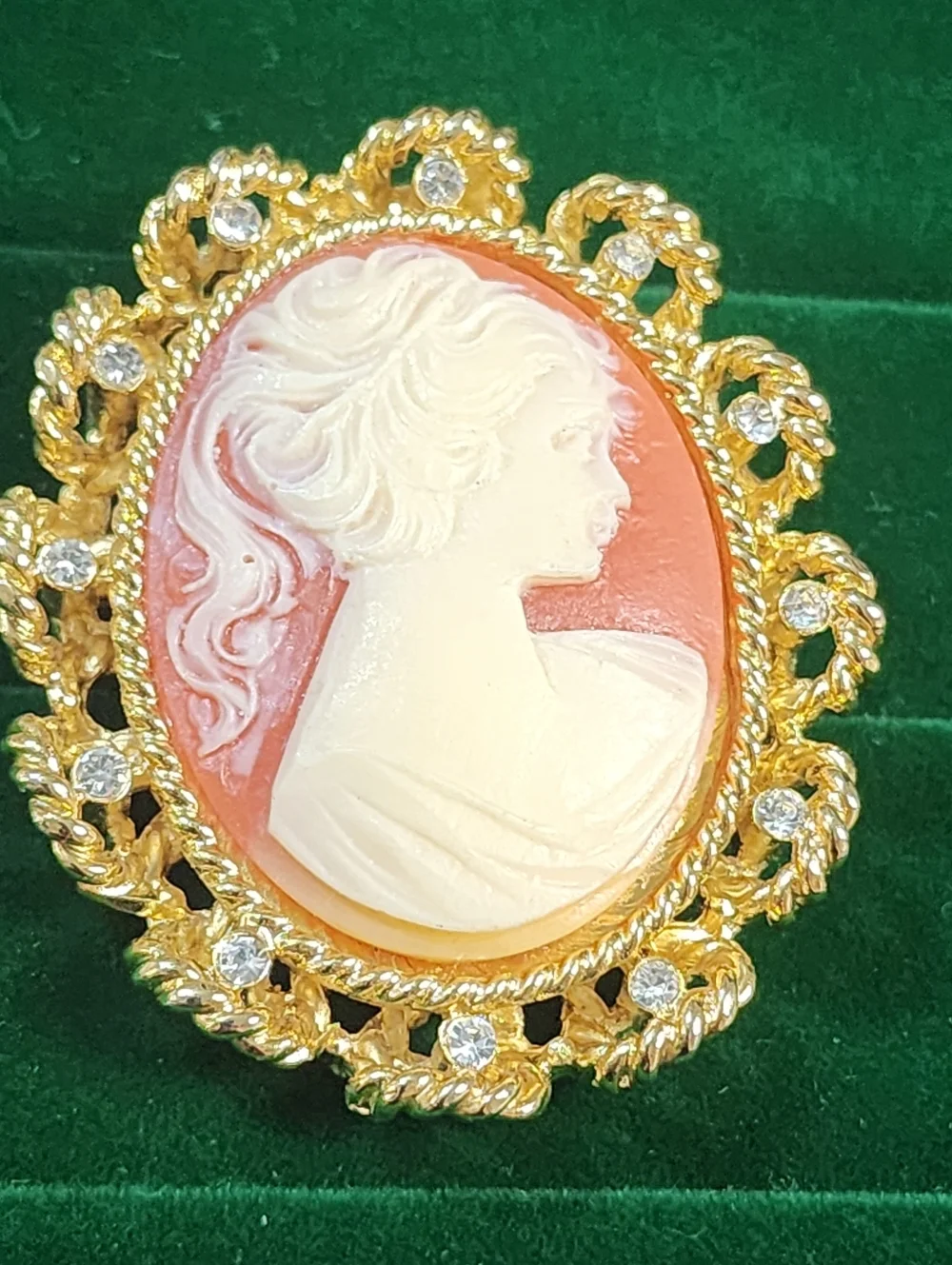 Vintage 1980s Cameo Brooch Gold Tone Filigree Rhinestone Frame Classic Lady